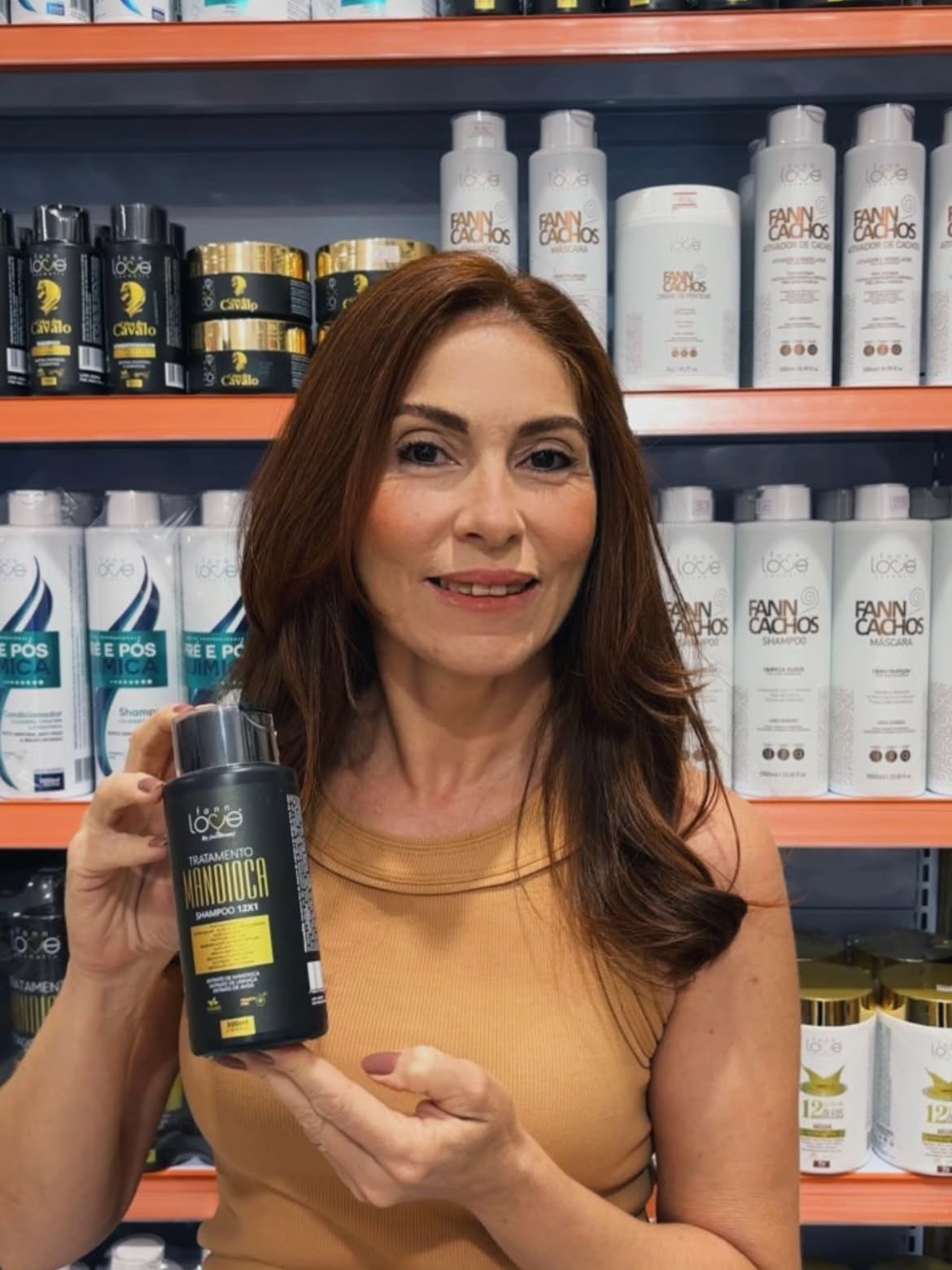 Nutrição Capilar com Tratamento Mandioca